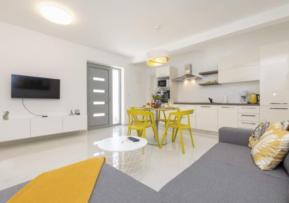 Apartments Losinj Sunset Mali Lošinj Esterno foto